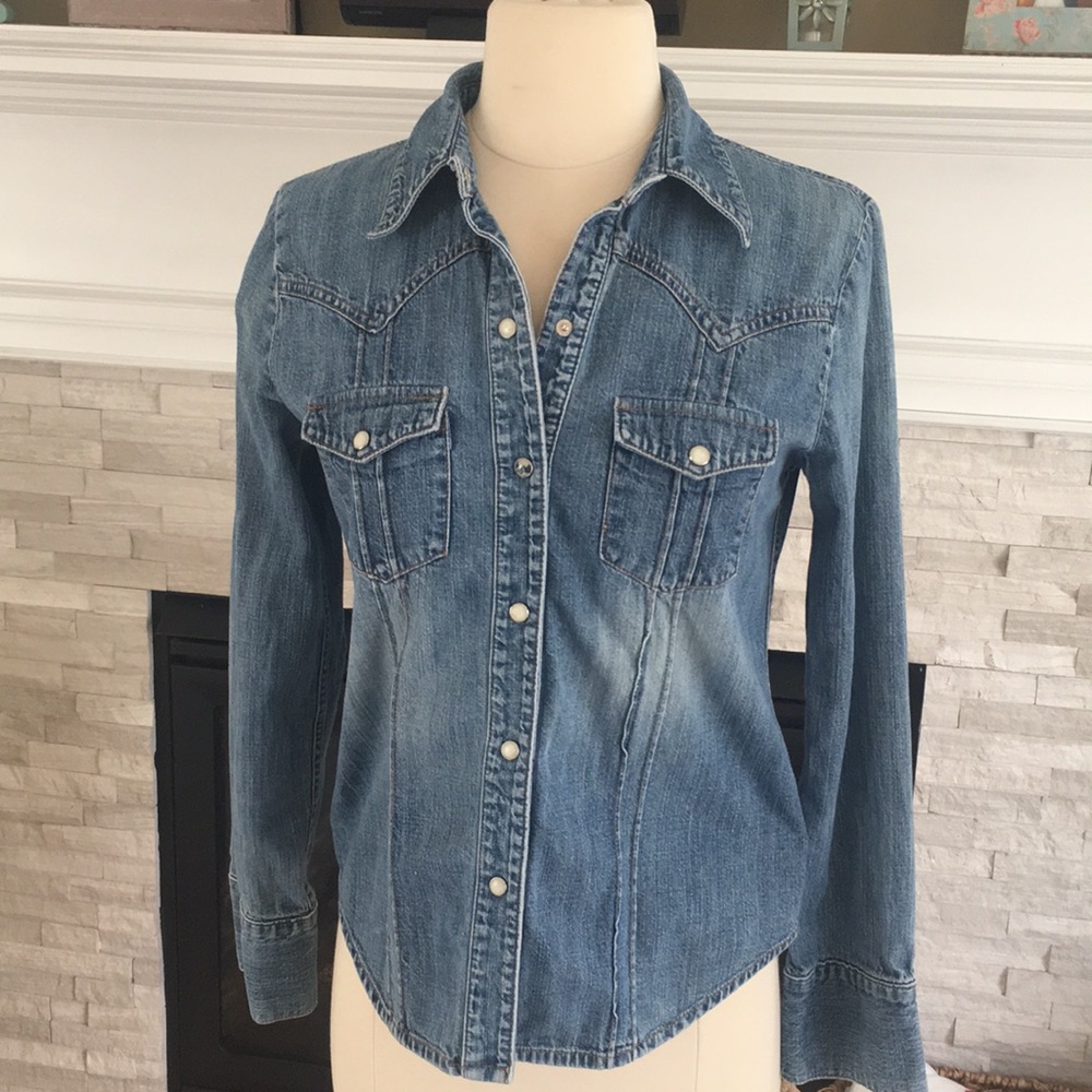 Gap Jean button down western shirt. Size Small